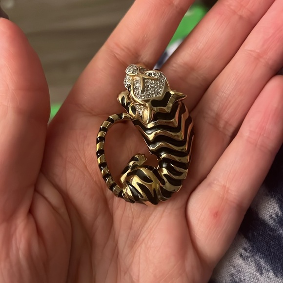 Panetta Vintage Gold Plated Rhinestone Black Enamel Tiger Pin - Picture 4 of 4